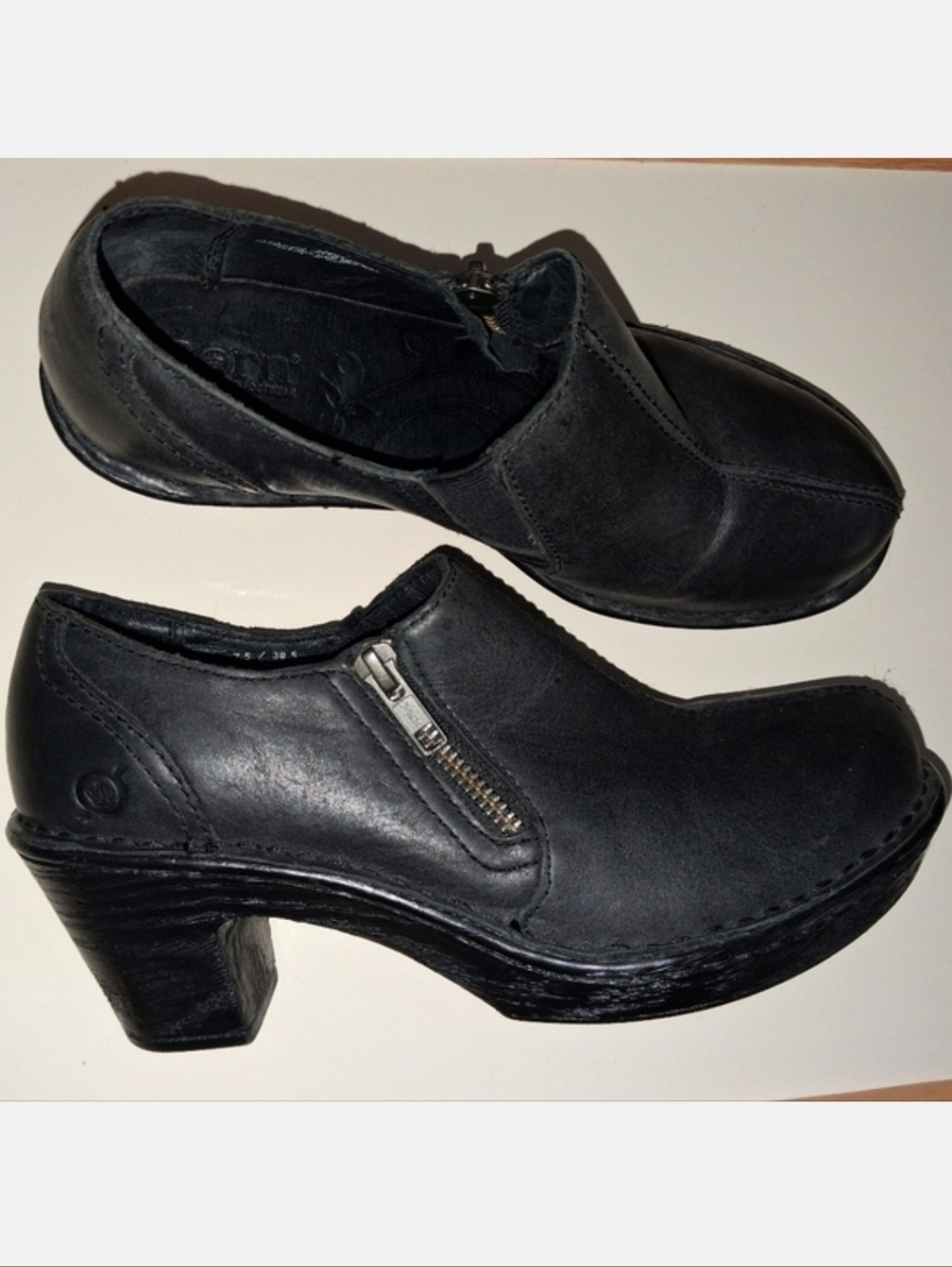 BORN Genuine SOFT Leather Clog Shoes - Black Slip On Side Zipper Womens Size 7.5 - Picture 2 of 16